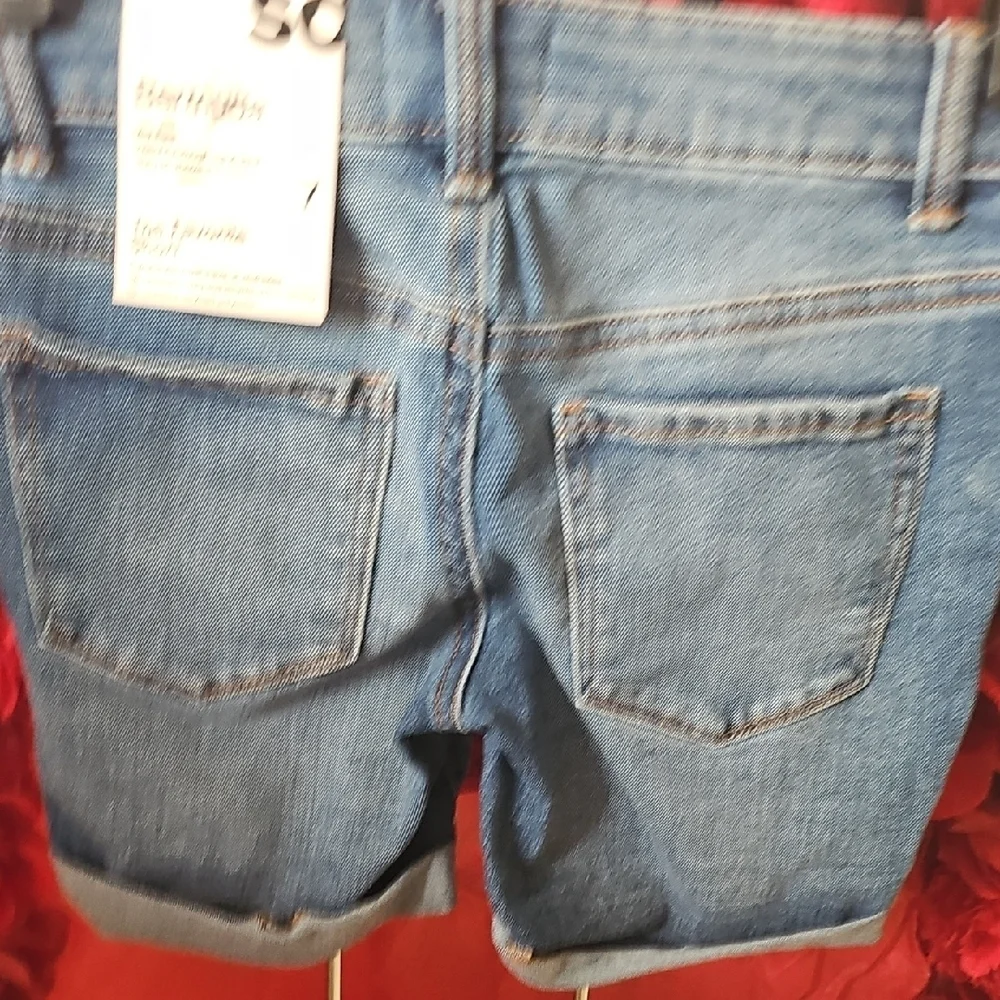 SO NWT Girls Blue Denim Distressed Bermuda Shorts Size 7